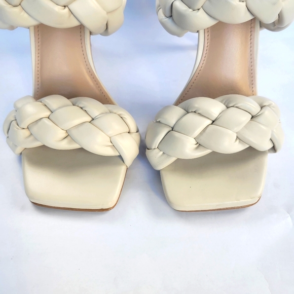 Steve Madden Kenley Off White Sandals Size 7.5M - Picture 6 of 10